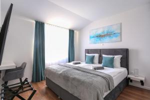 Villa Privdate (heated pool & free bikes)