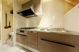 かまどと壺湯之宿 大阪ミナミ–Residence inn Kamado and Tsuboyu-