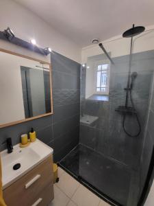 Maisons de vacances Gite de la Chapelle - Circuit des 24 heures - ARNAGE - 10 personnes : photos des chambres