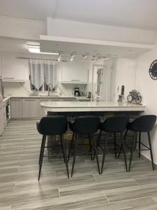 Villa santa avec piscine et jardin