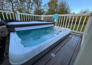 43 Anglers Acre, Tattershall Lakes