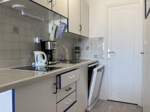 1000 - Studio sur la digue du Val André avec magnifique vue mer