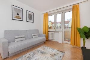 Stylish & Comfortable Apartment with Balcony in Central Gdańsk by Renters