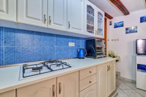 Cozy apartment ANALIA near beautiful beach 