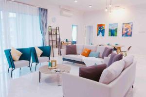 2000sq ft(186平米) Spacious Residence@IMAGO Mall, KK