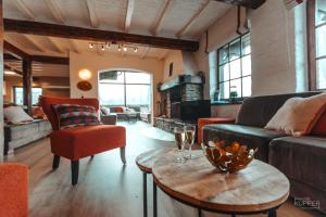 Le Grand Cerf 25 pers, Malmedy- Chalet rustique, jardin