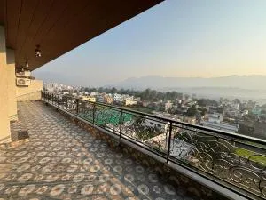 4 BHK Mountain View Villa In Rishikesh - Haridwār