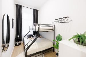 Central City Style Rooms by Home2