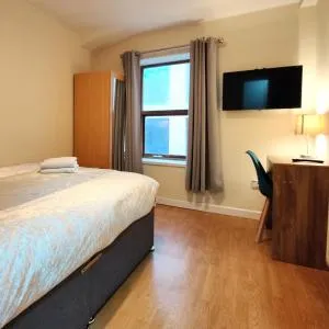 Liverpool City Centre Private Rooms including smart TVs - with Shared Bathroom - 威勒尔
