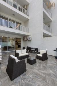 Large, fully equipped maisonette with private POOL by 360 Estates