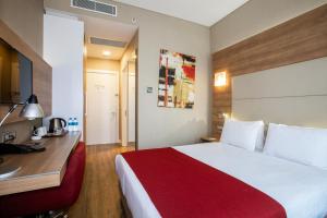 Queen Room - Smoking room in Ramada Encore Istanbul Kartal