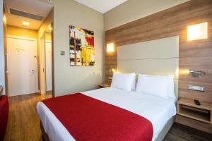 Queen Room - Non-Smoking room in Ramada Encore Istanbul Kartal