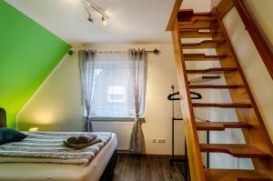 Haus mit Garten und Kamin