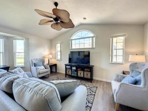 Lovely 3 bed Condo Near Disney Quiet Community