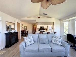 Lovely 3 bed Condo Near Disney Quiet Community