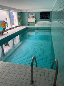 Villa Casa Blanca mit Privatem Schwimmbad 26 grad und Sauna - Mülheim an der Ruhr