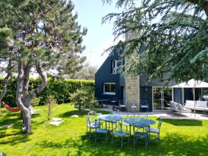 Villas La villa M Vannes, villa les pieds dans l-eau sur le port, avec grand jacuzzi : photos des chambres