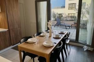 Luminous apartment with terraces