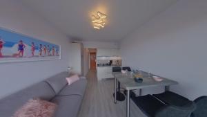 RÉF 170 - PLOEMEUR Fort-Bloqué studio avec balcon vue mer