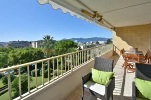Close to downtown Cannes swimming pool and sea view