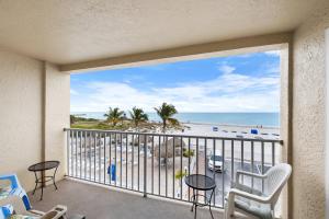 Direct Beach Front 3 Bedroom - Beach Place #208