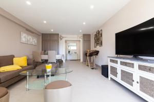 2-Br apartment 2 minutes from the beach parking