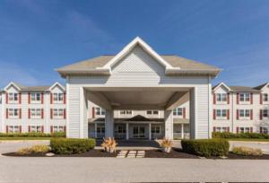Lancaster Inn & Suites