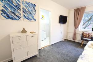 Zentral gelegene, ruhige 1 Zimmer Wohnung am Park - Self Check In