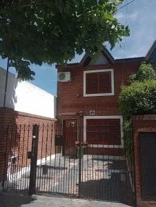 Escala Ezeiza - Departamento amplio con cochera - Luis Guillón