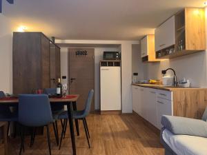 Apartman LA CASA 77B
