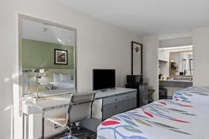 Garnet Inn & Suites, Morehead City near Atlantic Beach - هافلوك