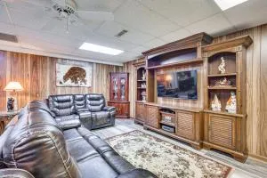 Pet-Friendly Blairsville Duplex with Mountain Views! - Baxter