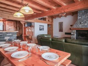 Chalet spacieux près pistes, 10 pers, balcon panoramique - FR-1-275-148