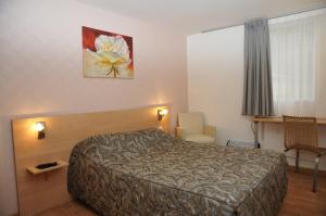 Hotels The Originals City, Hotel Aster, Saint-Avold Nord (Inter-Hotel) : photos des chambres