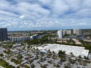 Beachfront Miami Apartment with Full Kitchen -A