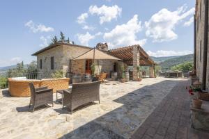 My Exclusive Italy - Villa Chianti with exclusive pool and typical barn