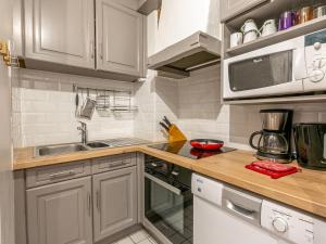Appartement 4 pièces avec balcon, WiFi et parking couvert - FR-1-694-38