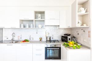 SorrentoVibes - New & Stylish two Bedroom Apartment with Balconies