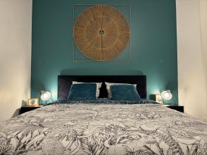 LEscale Versaillaise by Vyvea