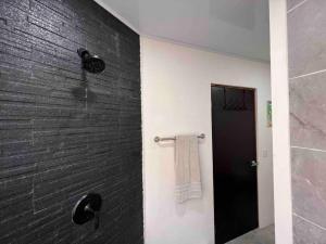 Private pool & rooftop patio Hot tub, AC, WI-FI