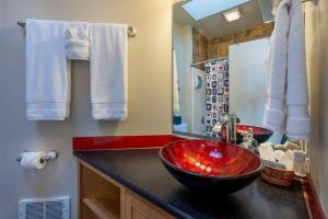 Tyee Lodge Bed And Breakfast