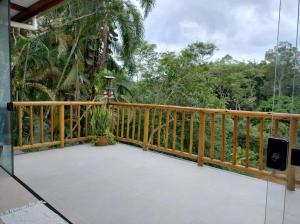 Casa 3 suítes piscina churrasqueira vista natureza