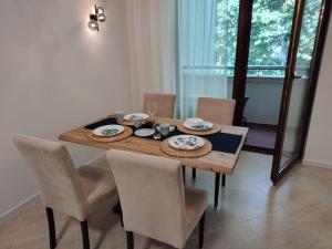 Modern 2BDRM in 5* Resort & pool