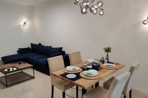 Modern 2BDRM in 5* Resort & pool