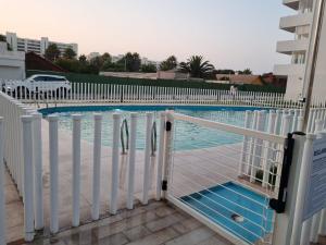 A metros de la playa