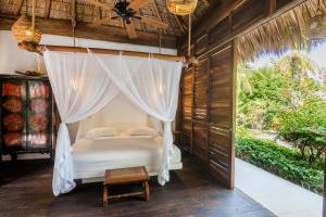 Oceanfront Casa Rhino