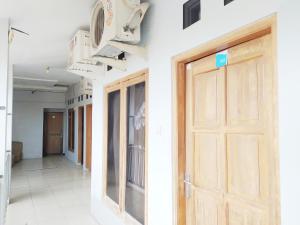 RedDoorz at DeAmartaLoka Colomadu Solo