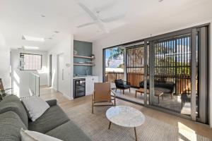 Luxury Retreat New Villa 17, Hastings St
