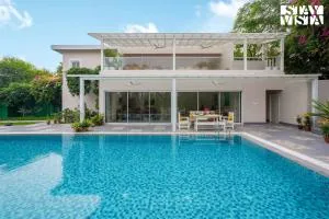 StayVista at Verdant Acres - Guest Favourite - Aharan