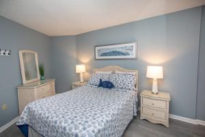 ROYAL GARDEN RESORT 301 condo